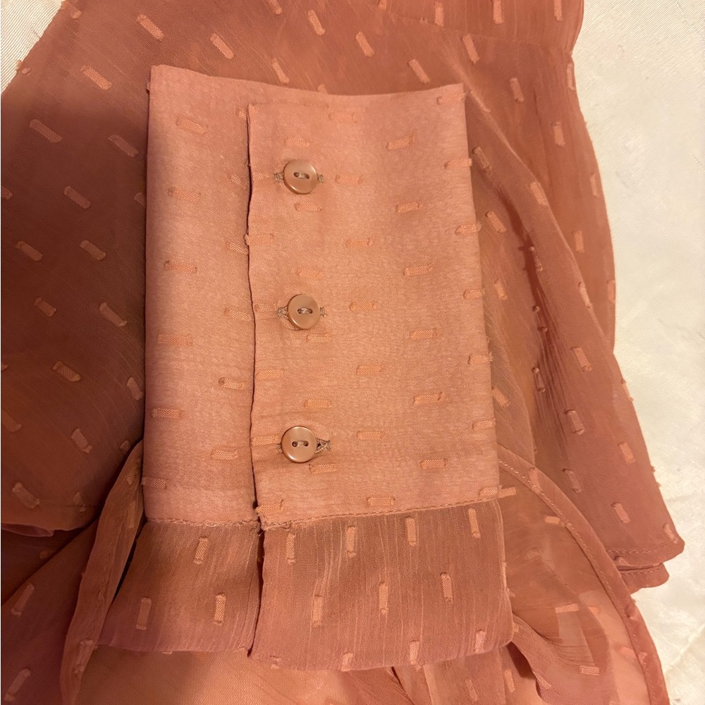Chic Ruffled Sleeve Blouse - Picture 4 of 6